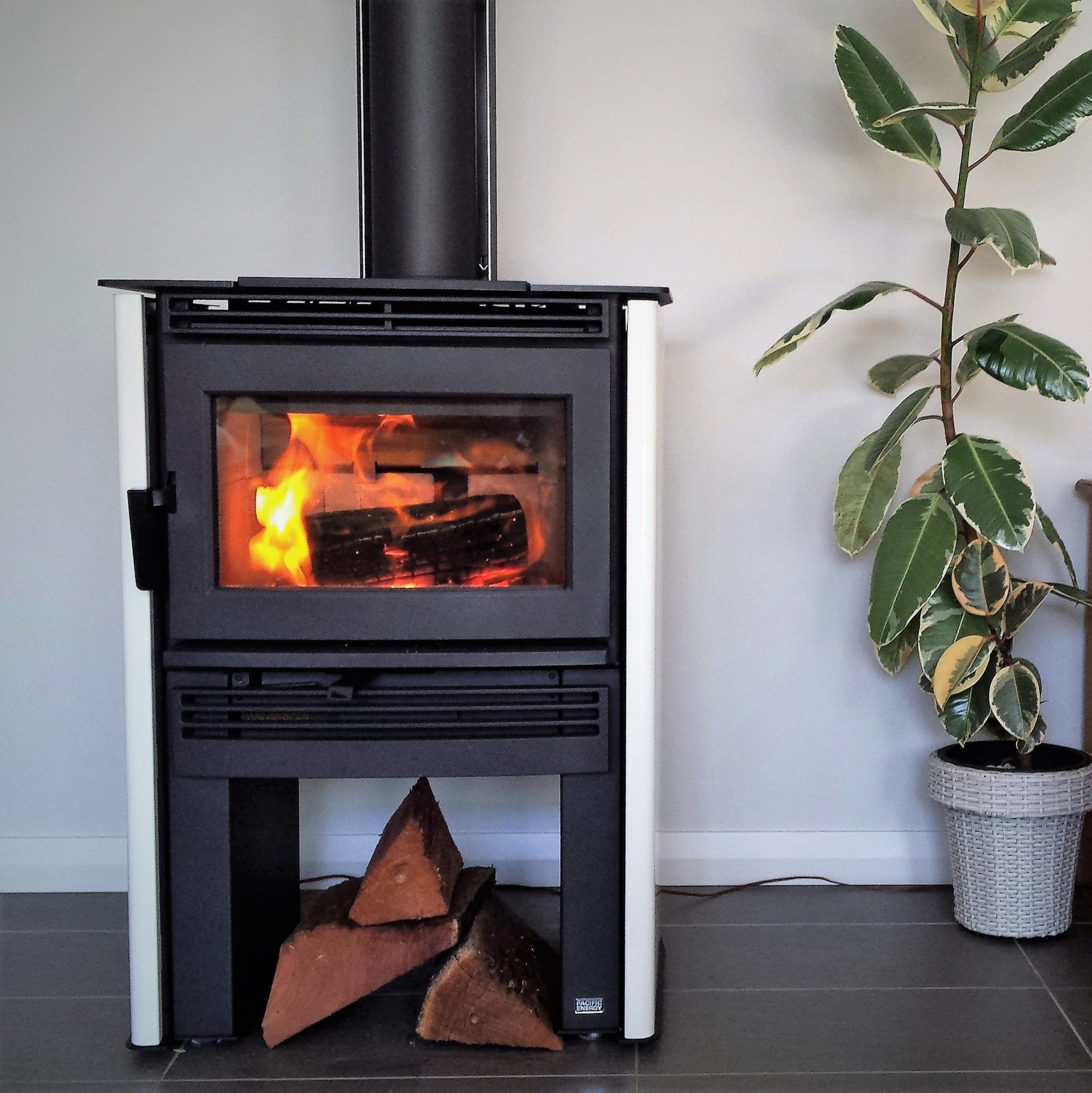 Pacific Energy Neo 2.5 Wood Heater Heats up to 300m² Perth Home